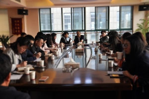 多宝网页版集团召开2017年度年轻人才培养专题座谈会